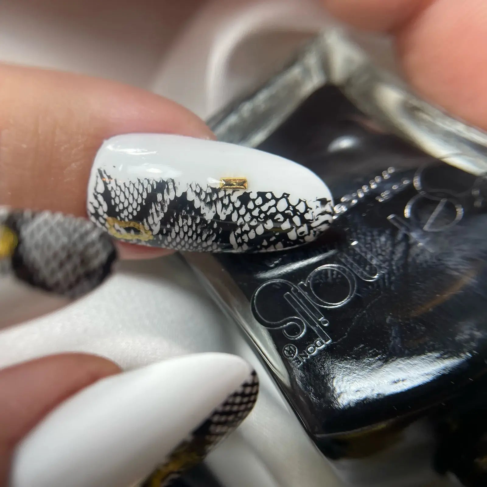 5469-Stamping-Lac-Black-15ml-GN-2048&#215;2048