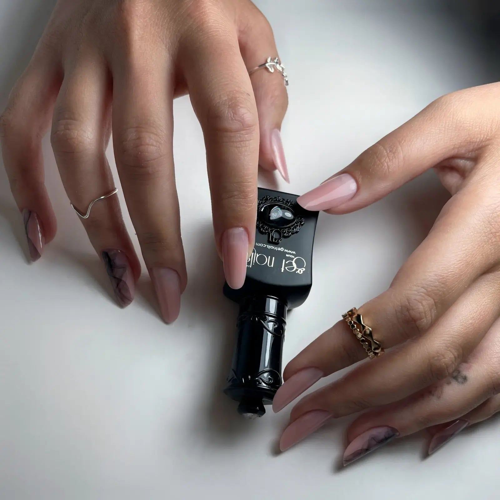 Gellaty-cover-nude-15-2048&#215;2048