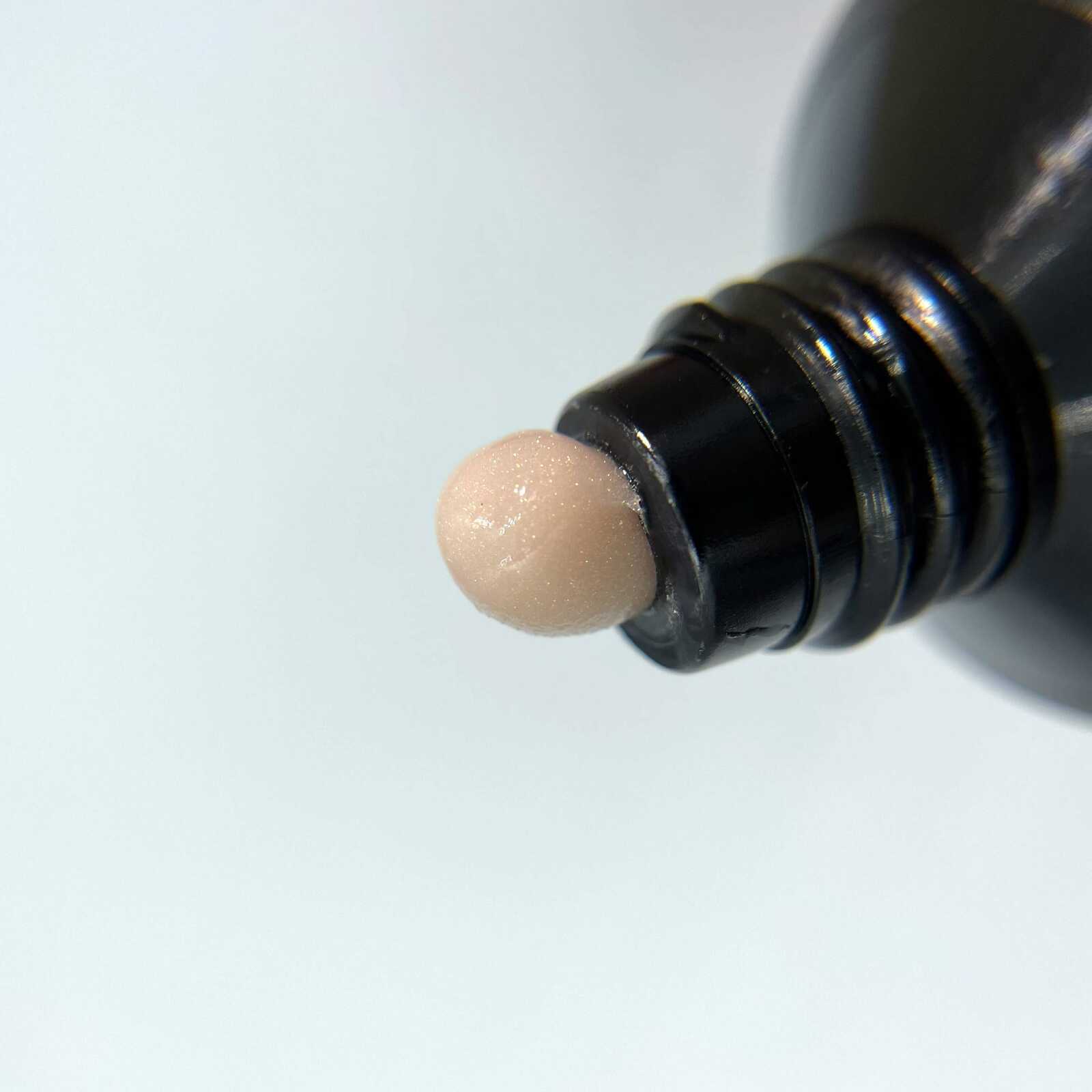 sparkle-beige-scaled