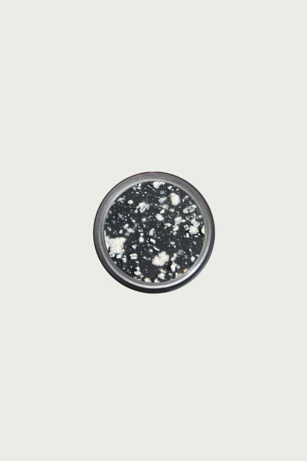 yas-velvet-matt-white-flakes-geolenn-1_600x