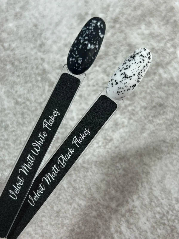yas-velvet-matt-white-flakes-geolenn-2_600x